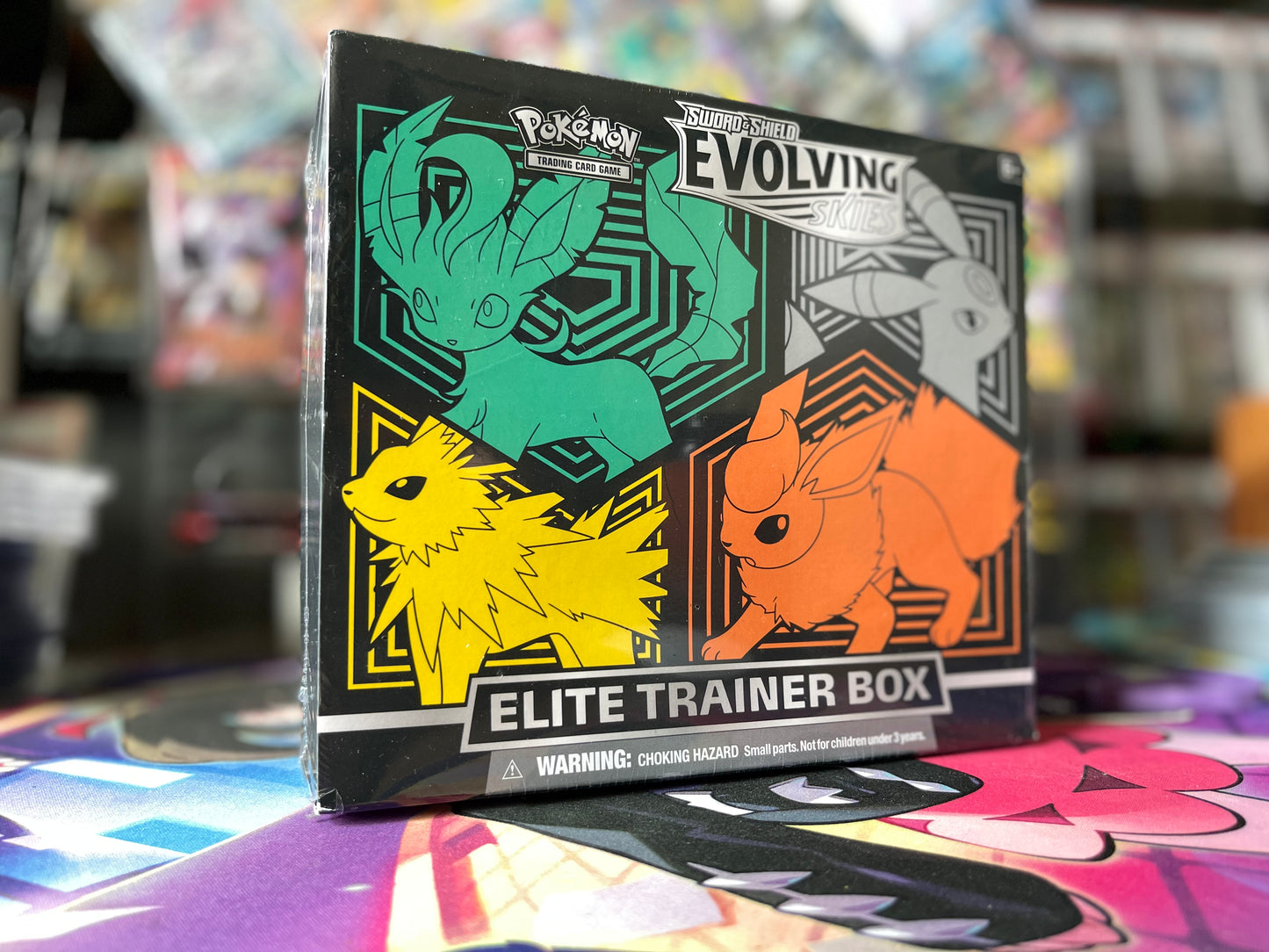 Evolving Skies Elite Trainer Box (Sealed) Umbreon, Flareon, Jolteon, Leafeon